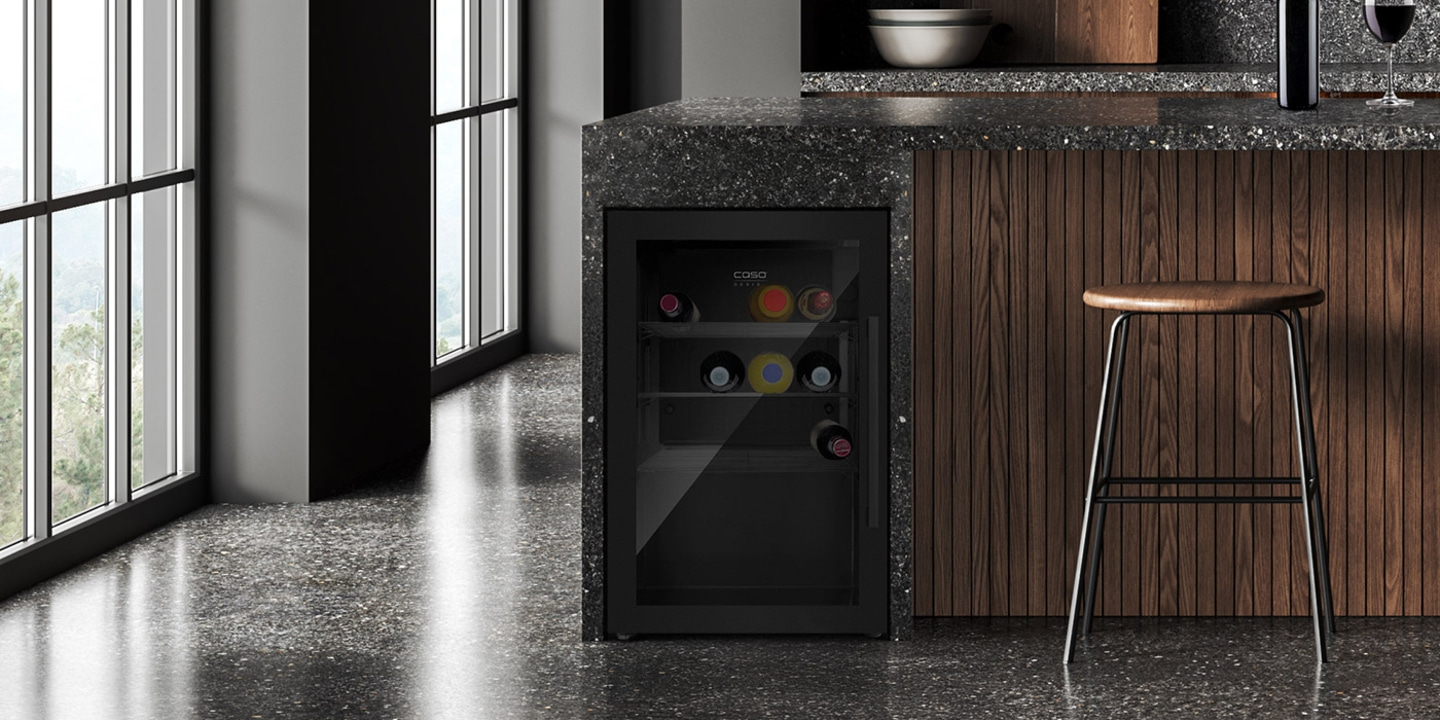 703_bbq_cooler_black_s-l_ambiente02_1400x700px