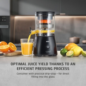 Electric juicer with glass, oranges, lemons and text. Optimal juice yield through efficient pressing.