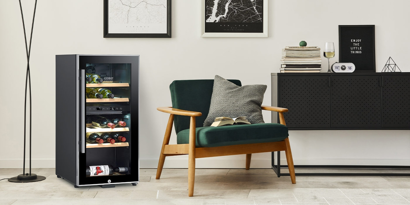 644_winecomfort24black_ambiente03_1400x700px