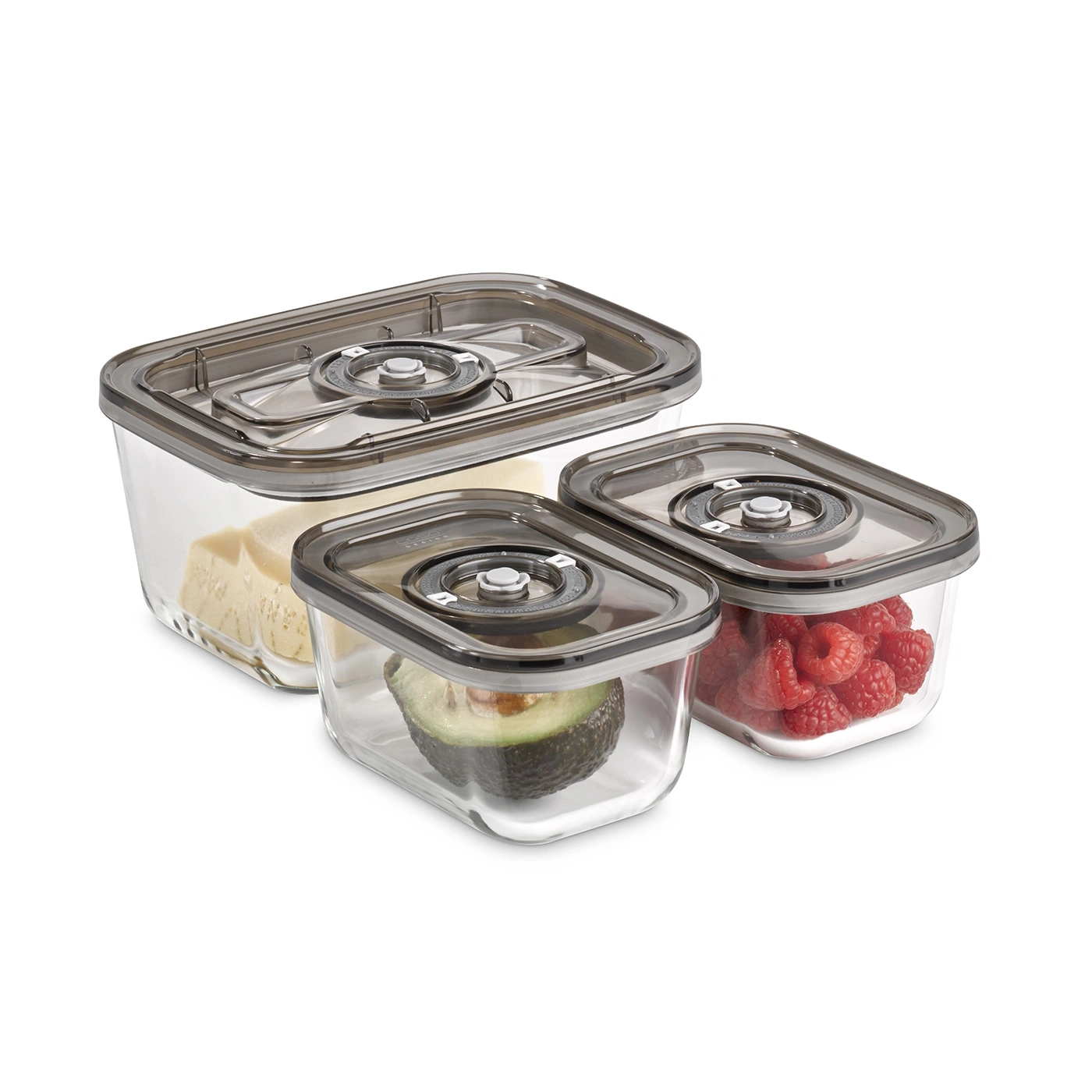 Drei Glasbehälter mit Lebensmitteln: Käse, Avocado, Himbeeren, Deckel