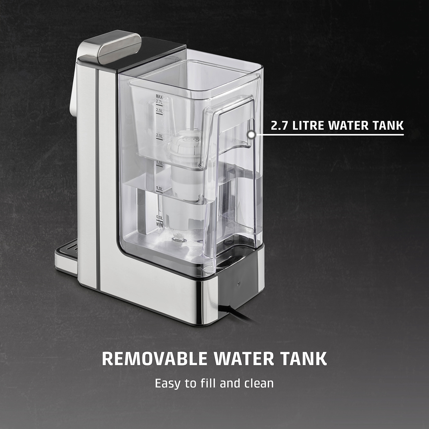 Coffee machine with removable water tank, 2.7 liters, easy to fill and clean.