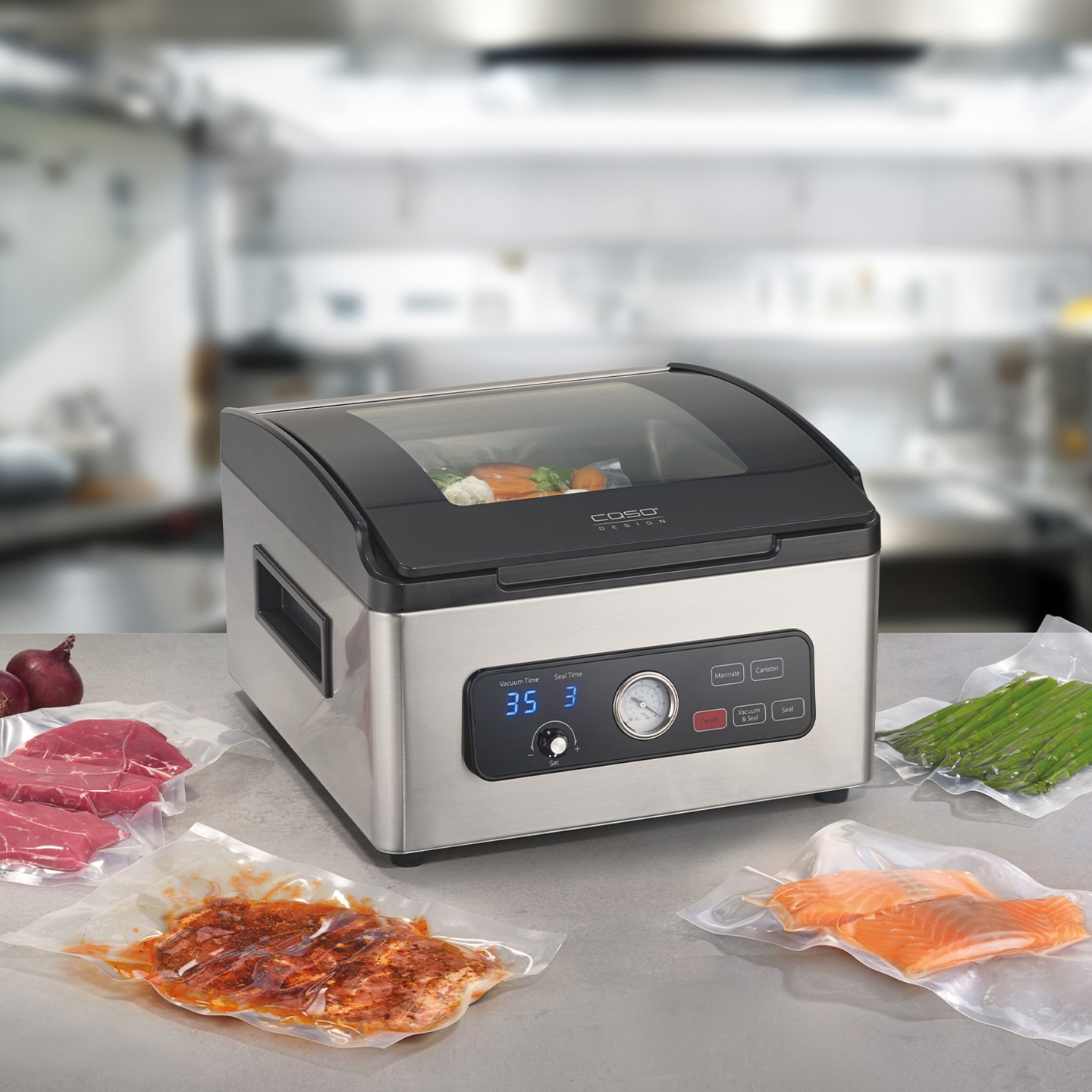 Vacuum sealer with food, vacuum machine, food packaging, kitchen appliance