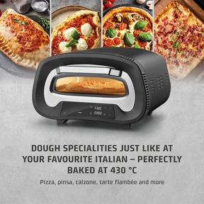 Pizza oven with pizza, calzone and flammkuchen, perfectly baked at 430°C.