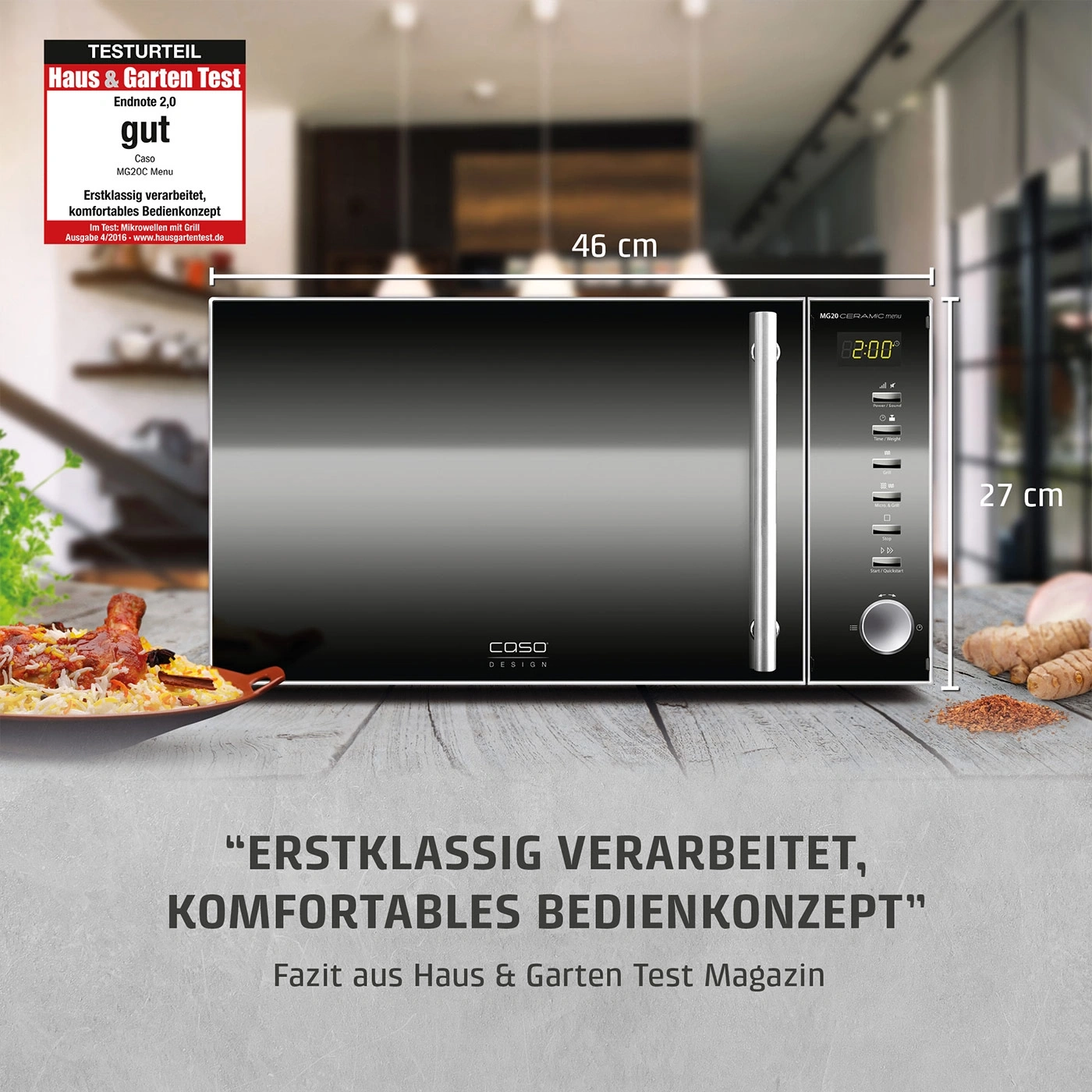 Ein moderner schwarzer Caso Mikrowellenherd mit Kochutensilien und einem Essensgericht.