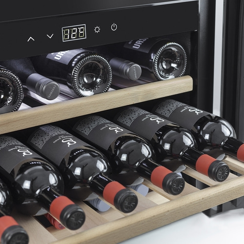 WineSafe 18 EB Black Design wine cooler, for up to 18 bottles, 1 temperature zones