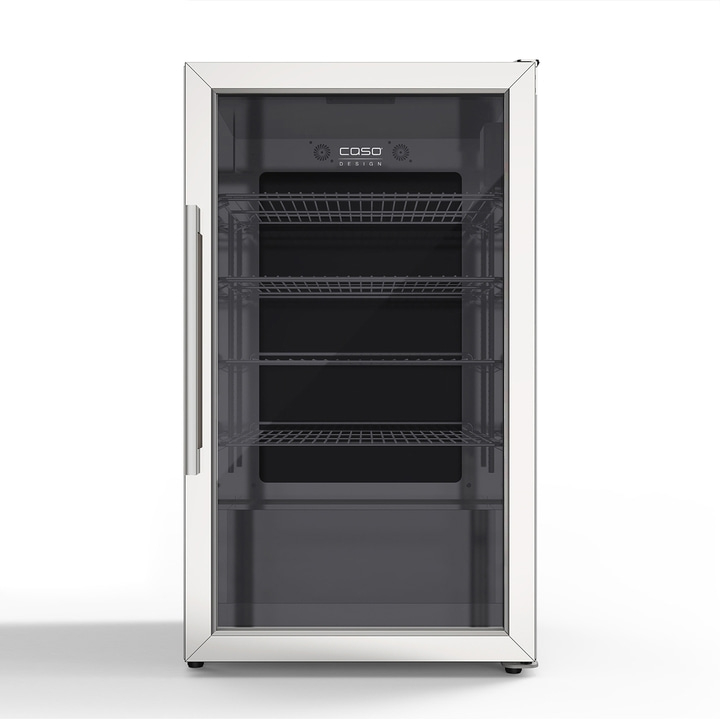 Kühlschrank mit Glasfront und Regalen, Marke Caso Design, isoliert