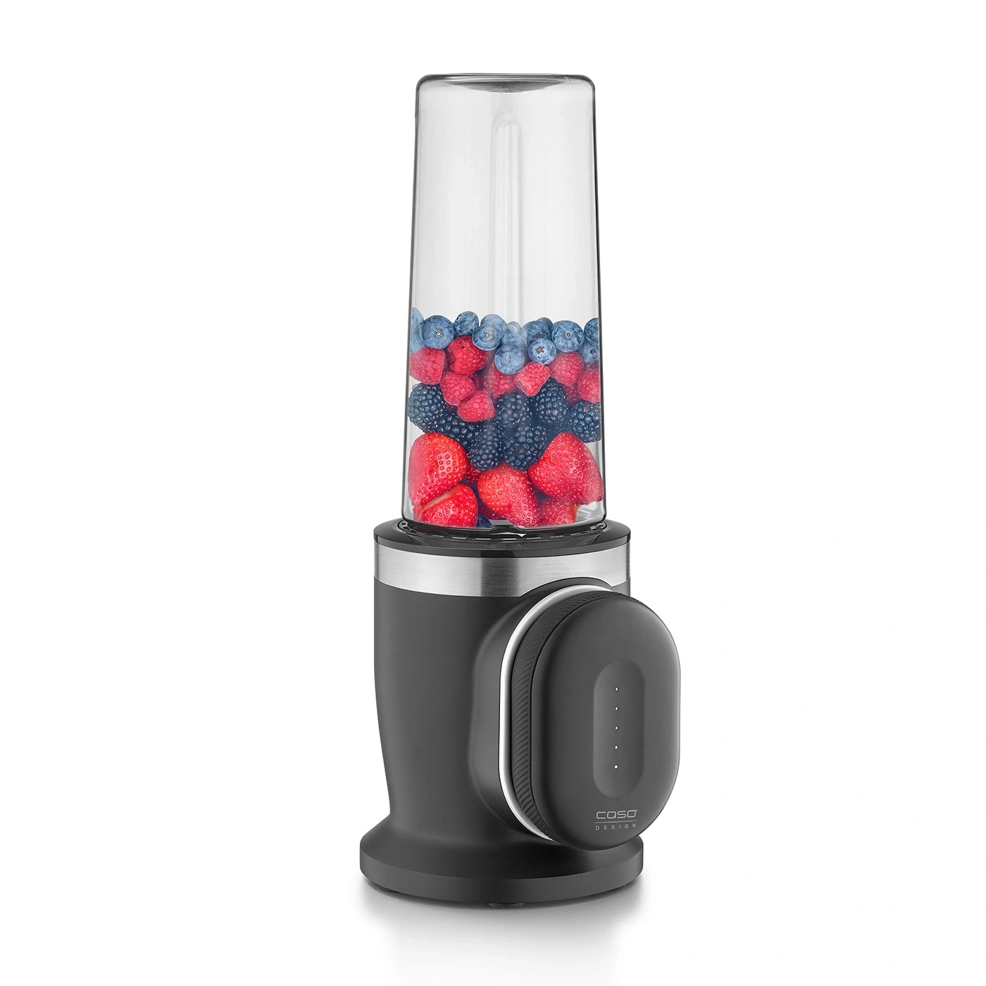 Schwarzer Mixer mit Beeren gefüllt, bereit für einen Smoothie-Genuss.