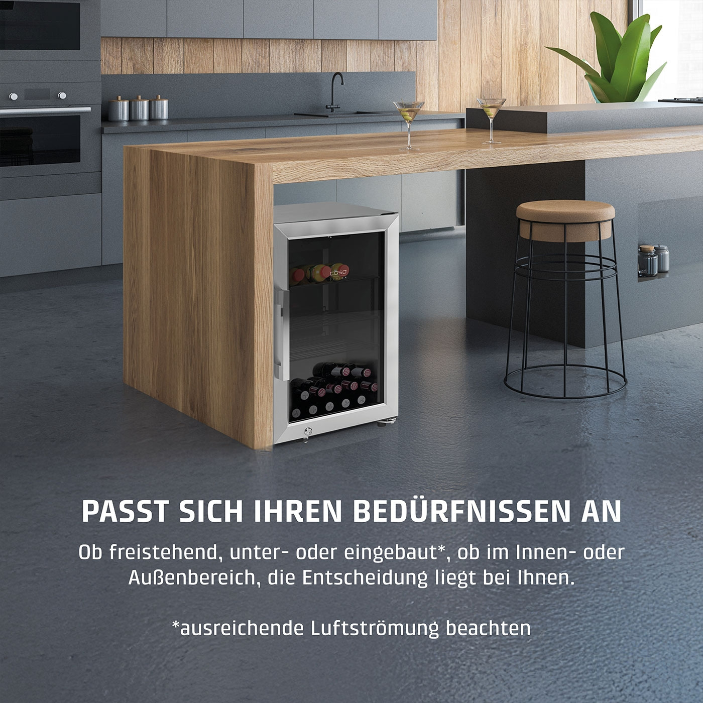 Weinkühlschrank in Küche, flexibel einsetzbar, freistehend oder eingebaut.