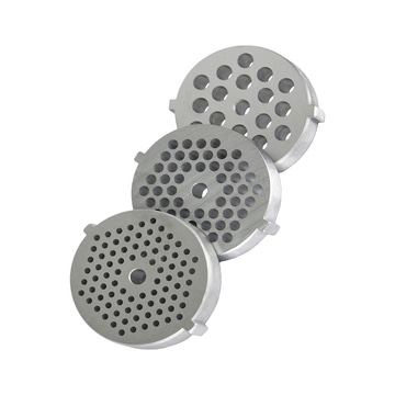 Nahaufnahme von drei Metallplatten mit Löchern, die übereinander liegen.