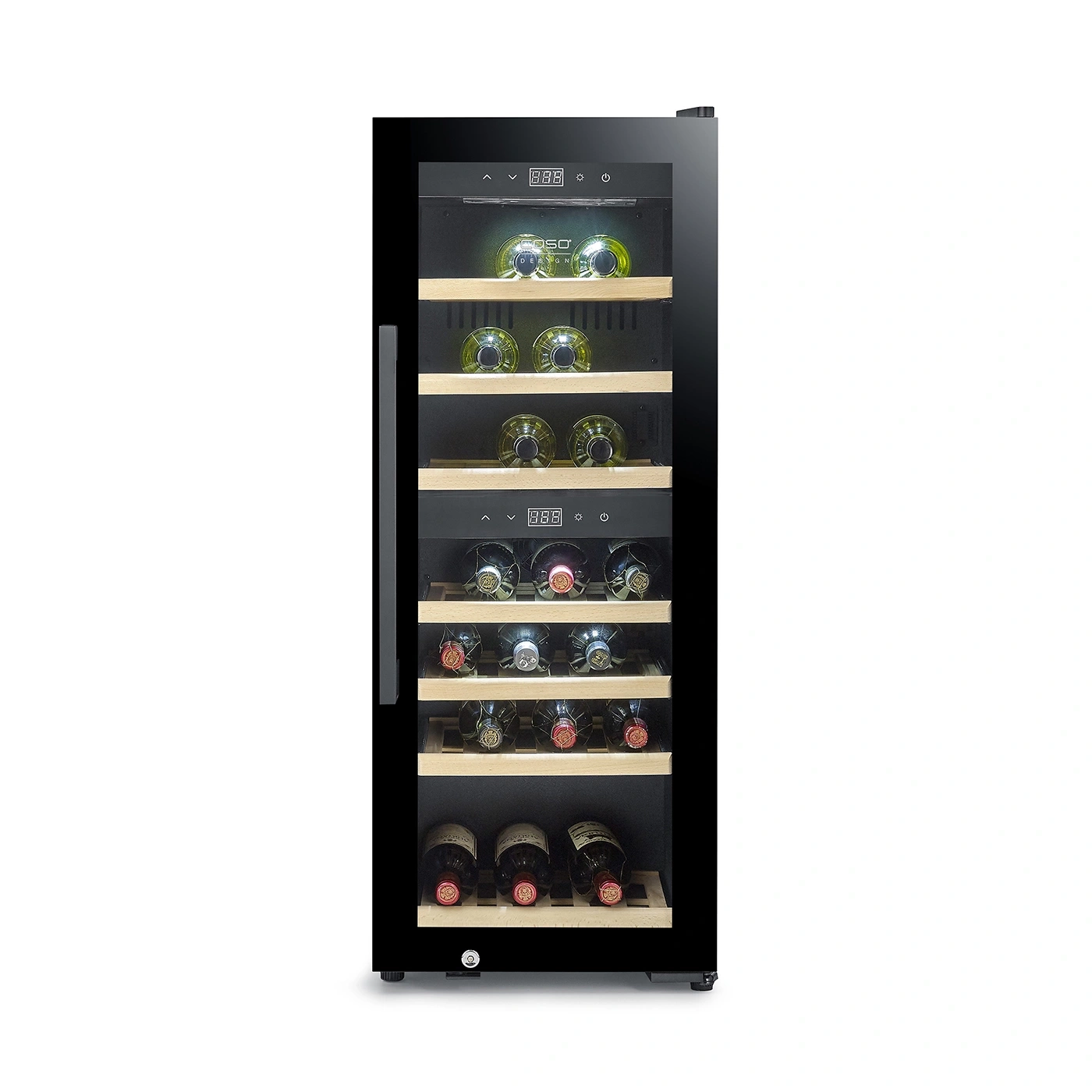 Ein schwarzer Weinkühlschrank mit Holzböden und Flaschen.