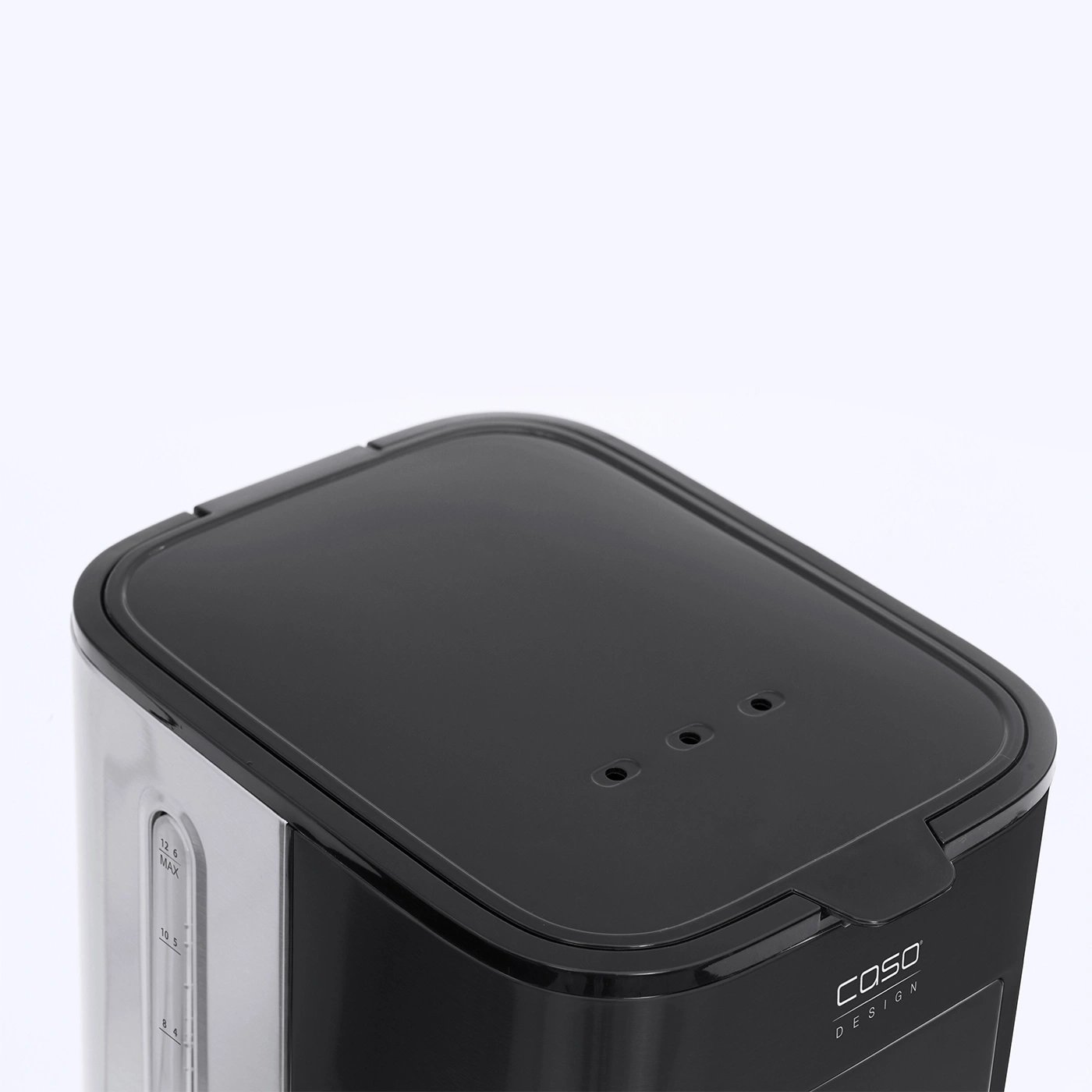 Black kettle with COSO Design logo and measurement indicator