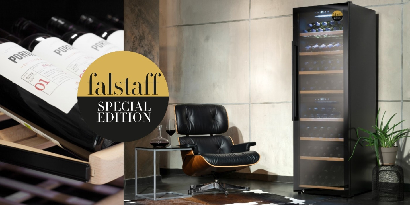 Wine cooler with wine, chair and Falstaff Special Edition branding
