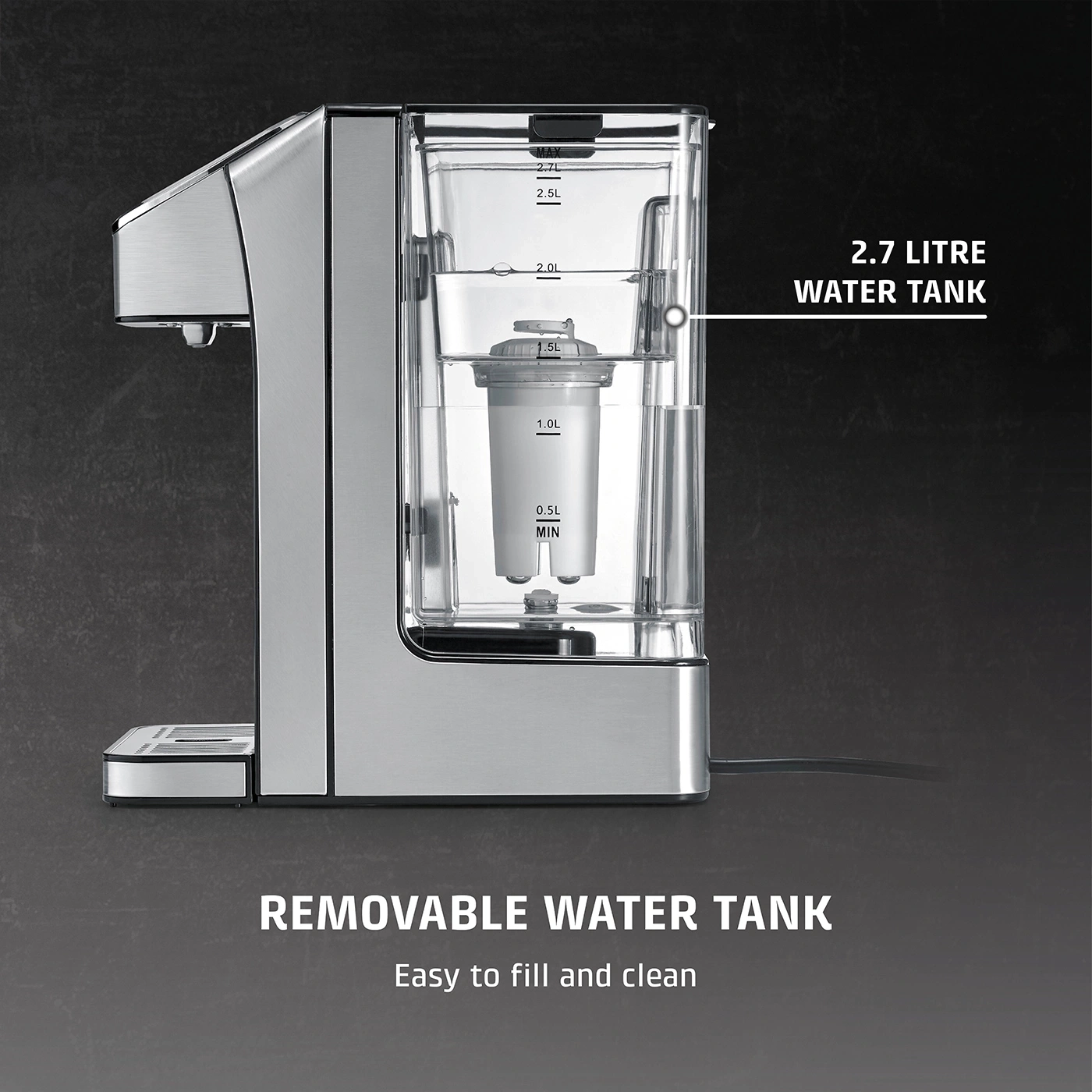 Coffee machine with removable water tank, 2.7 liters, easy to fill and clean.