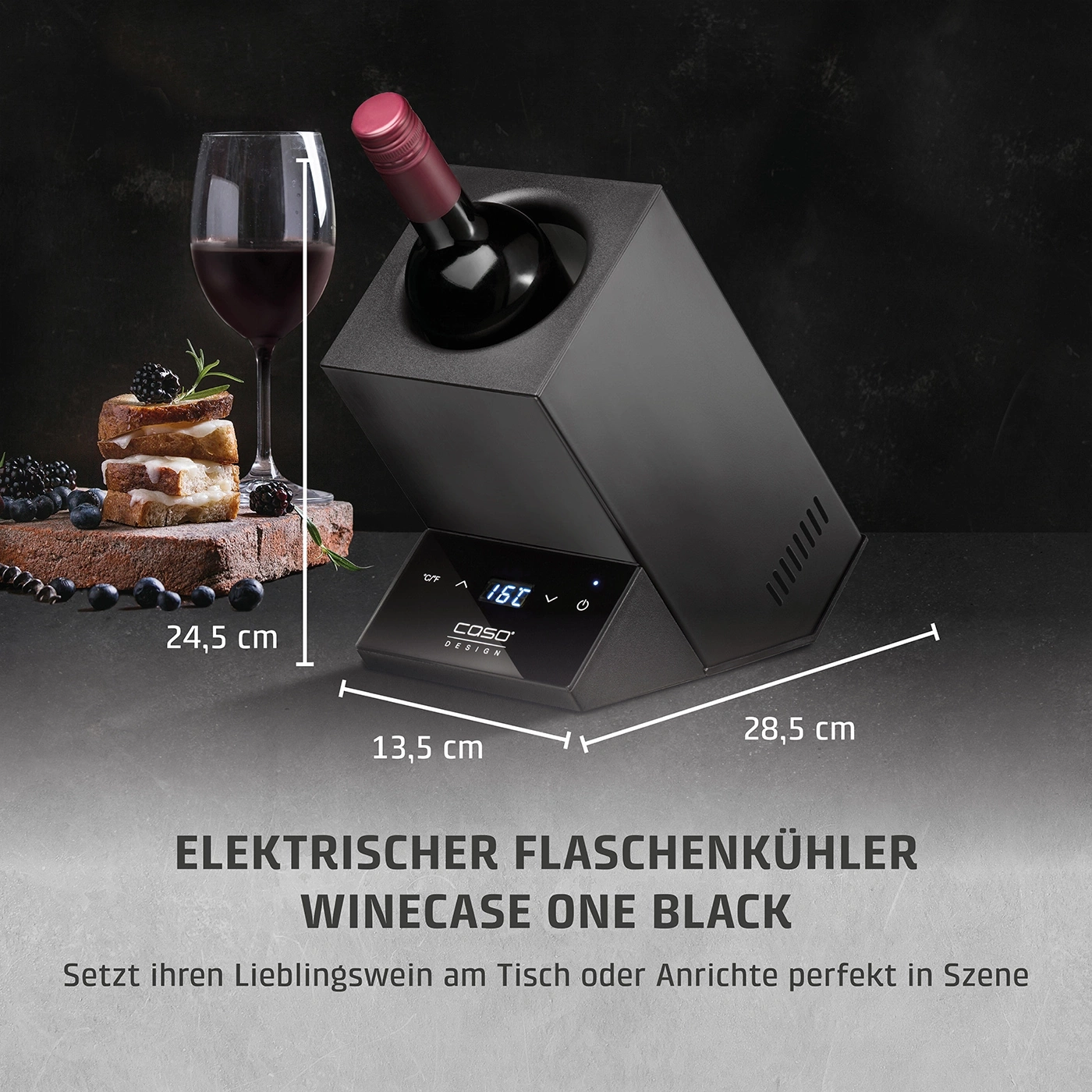 Weinkühler mit Wein, Glas und Essen. Abmessungen: 24,5 cm, 13,5 cm, 28,5 cm. Schwarzes Design.