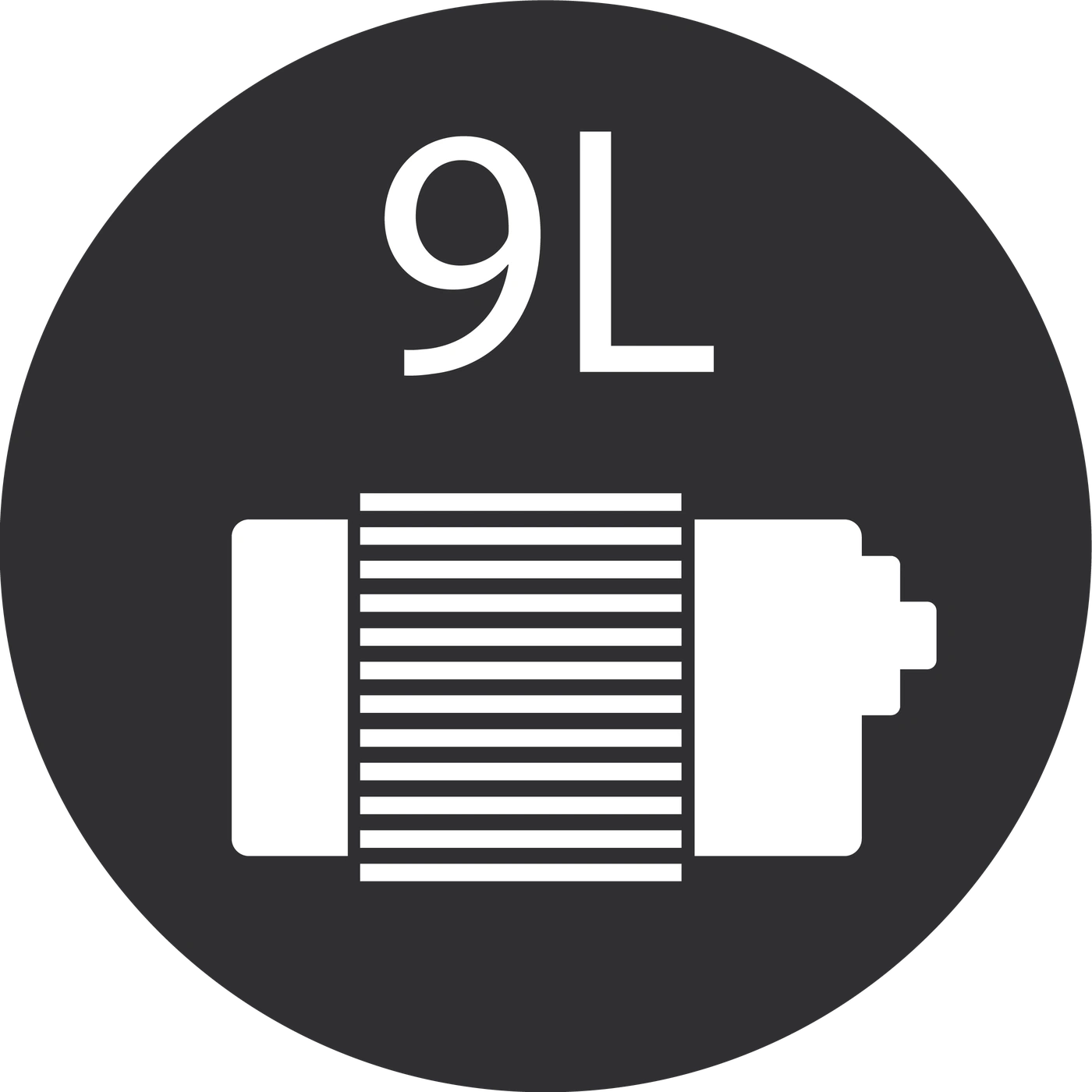 Batterie-Symbol mit der Aufschrift 9L in einem dunklen Kreis, Energieanzeige.
