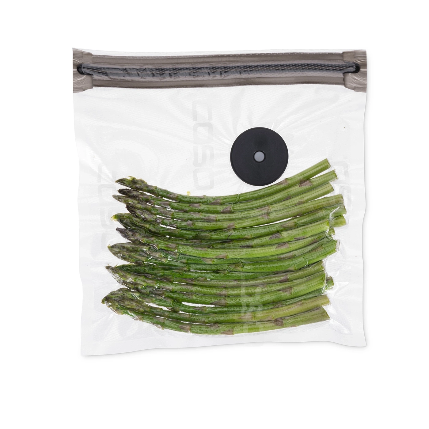 Spargel in Vakuumbeutel. Frisches Gemüse, verpackt für die Lagerung.