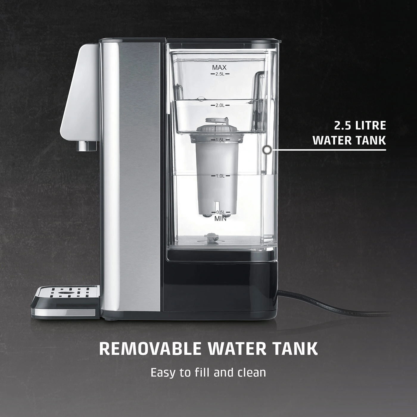 Water tank with level indicator and removable design