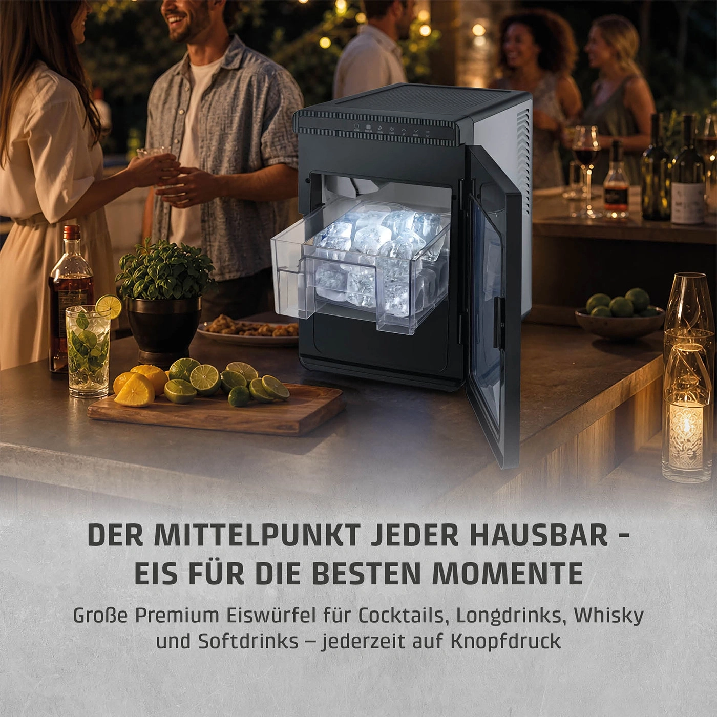 Eiswürfelmaschine im Einsatz für Cocktails und Longdrinks mit leuchtenden Eiswürfeln.