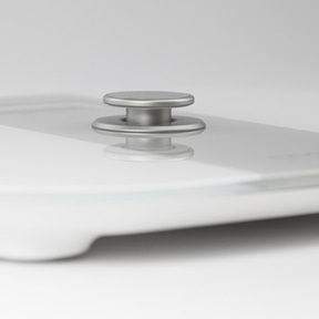 Body Energy Design body scale - Body Energy technology - without batteries. Scales up to 200 kg in 100 g increments, test winner