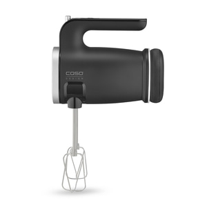 Schwarzer Handmixer mit Logo und Schneebesen auf weißem Hintergrund